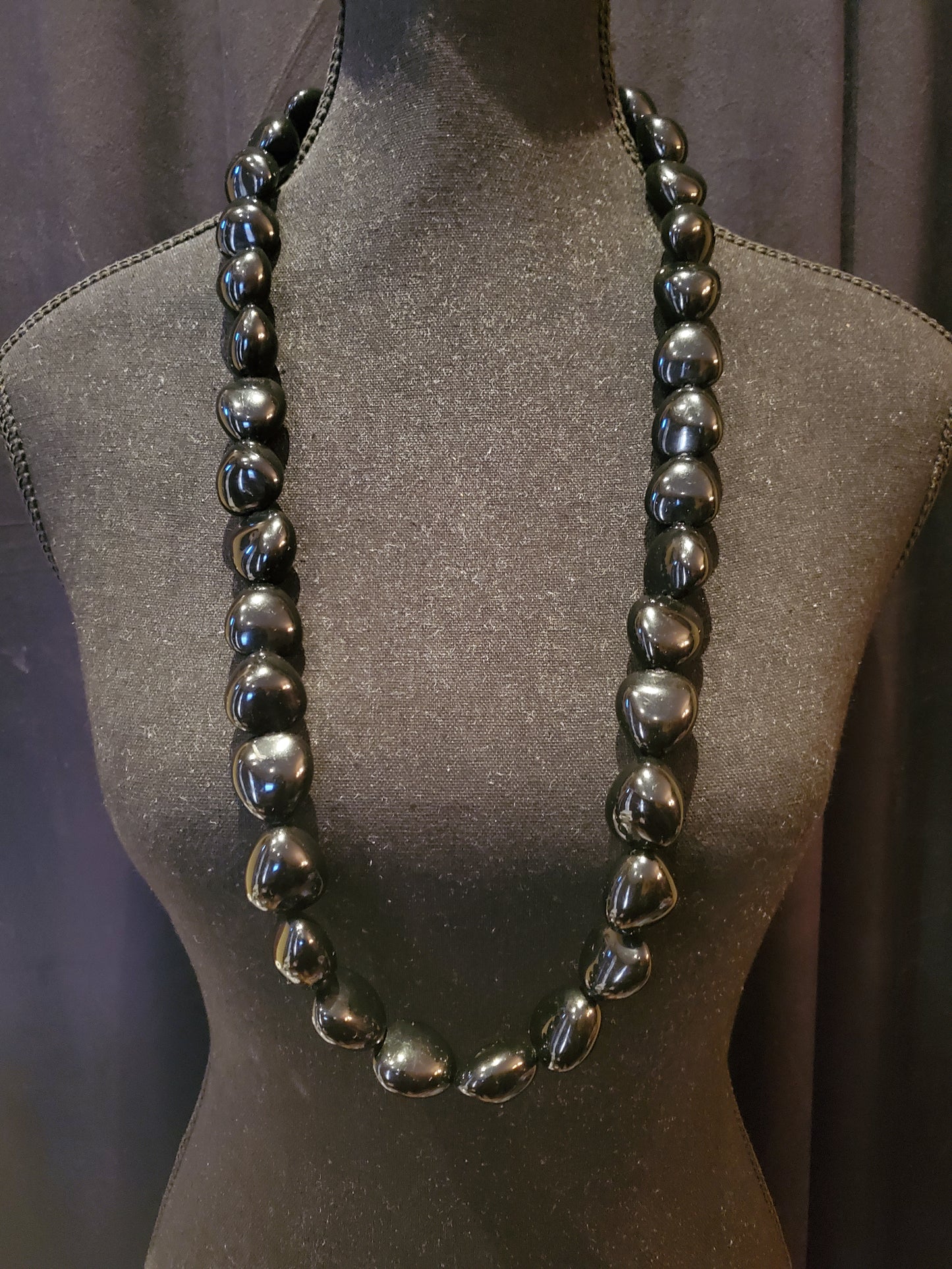 Vintage, Kukui Lei Nut Necklace, Hawaii. Black. Lot# 180