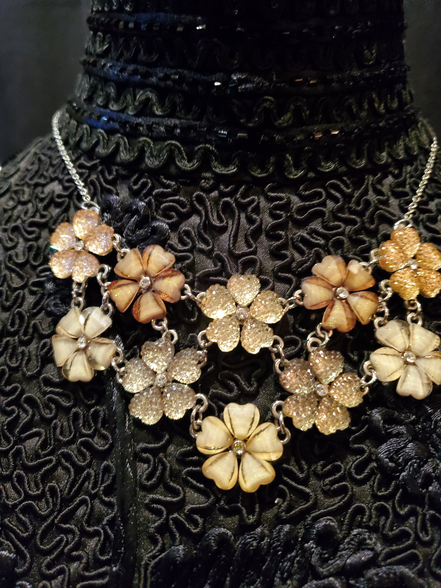 Vintage, Nicole Miller Jewelry. Beautiful Spring Floral Necklace. Lot# 193