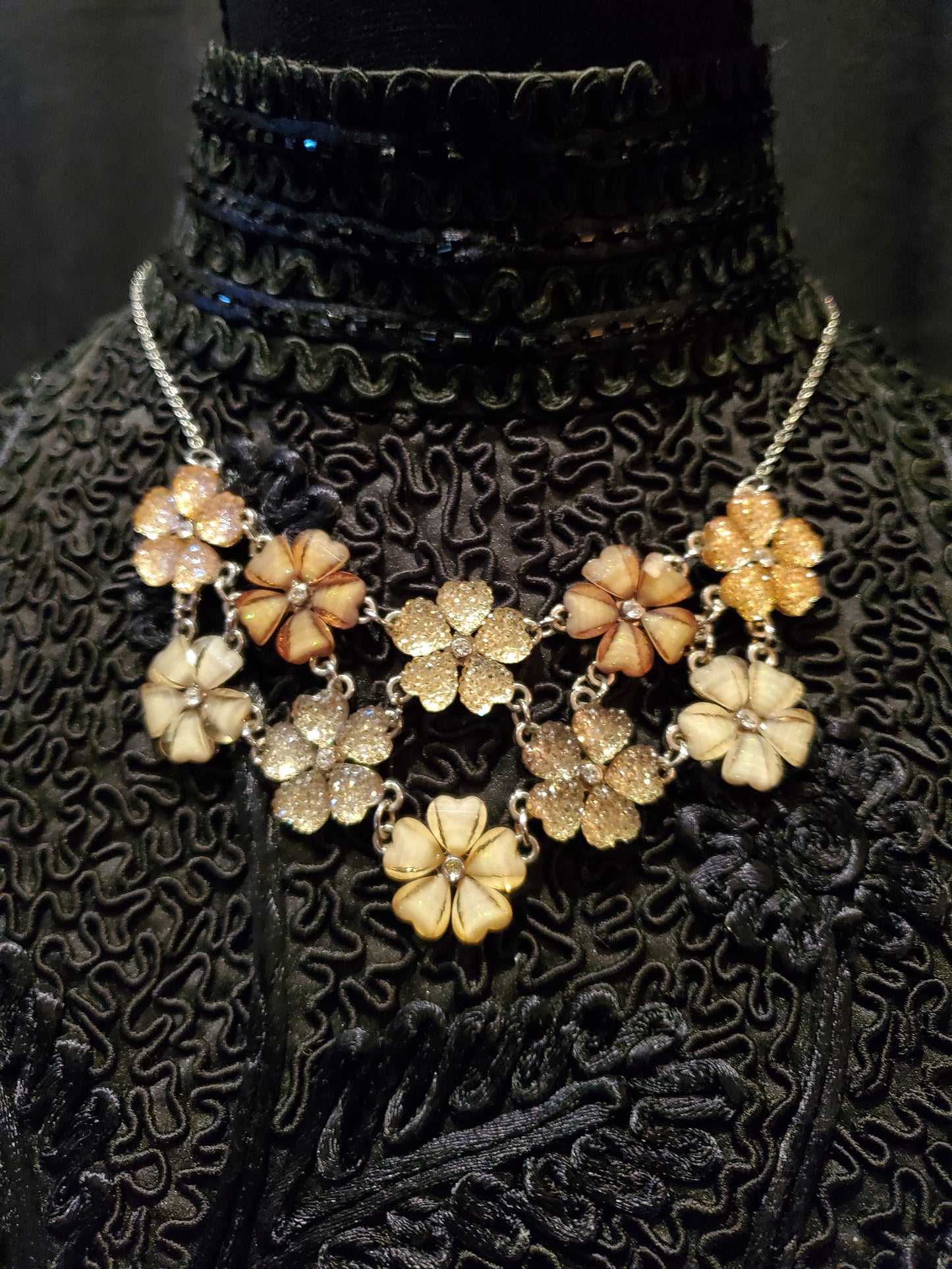 Vintage, Nicole Miller Jewelry. Beautiful Spring Floral Necklace. Lot# 193