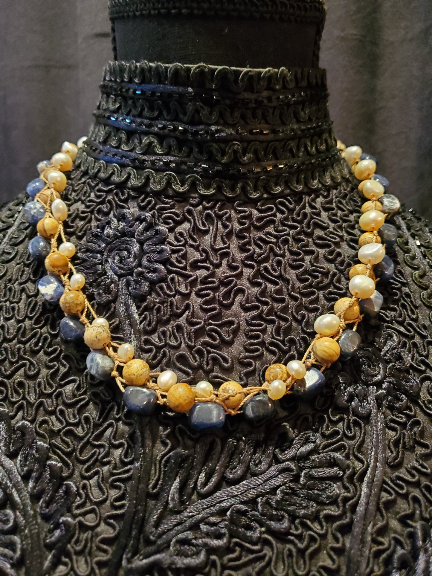 Vintage, Coldwater Creek, Earth Stones & Pearls Necklace. Lot# 170