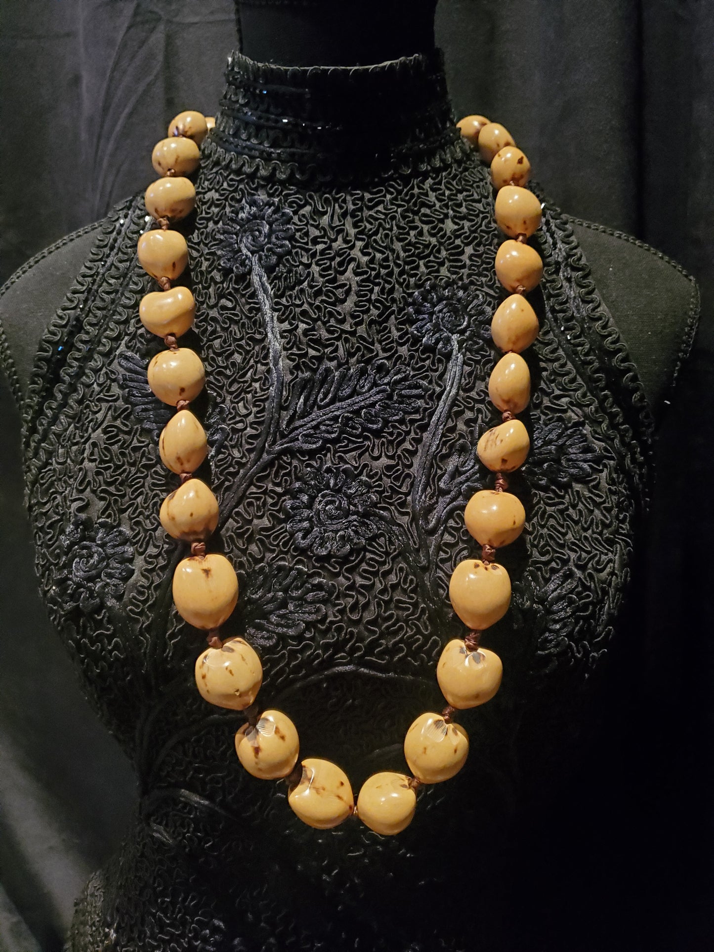 Hawaiian Kukui Lei Nut Beaded Necklace. Lot# 333