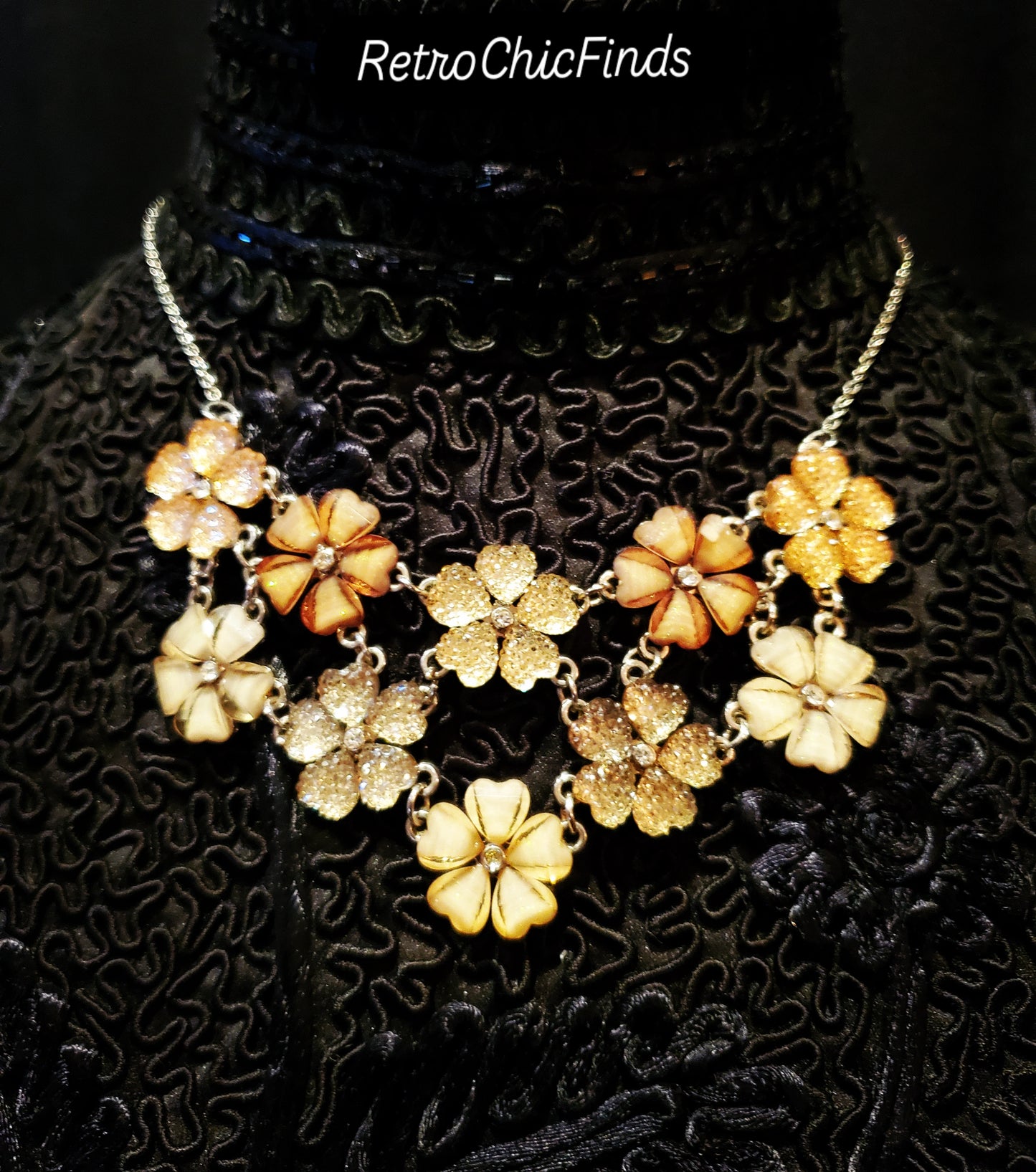 Vintage, Nicole Miller Jewelry. Beautiful Spring Floral Necklace. Lot# 193